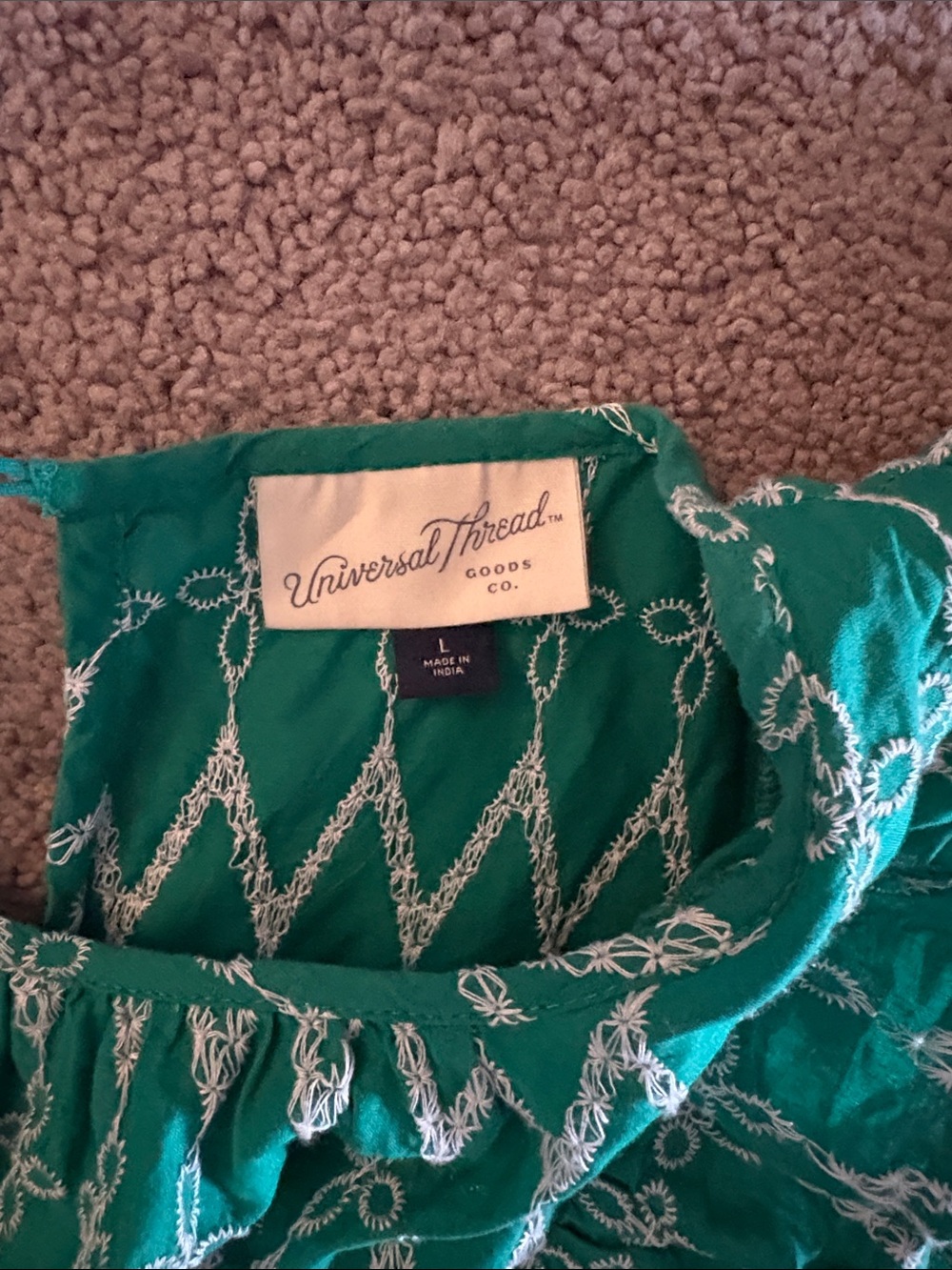 Universal Thread Green Geometric Ruffle Sleeve Blouse - Picture 2 of 5
